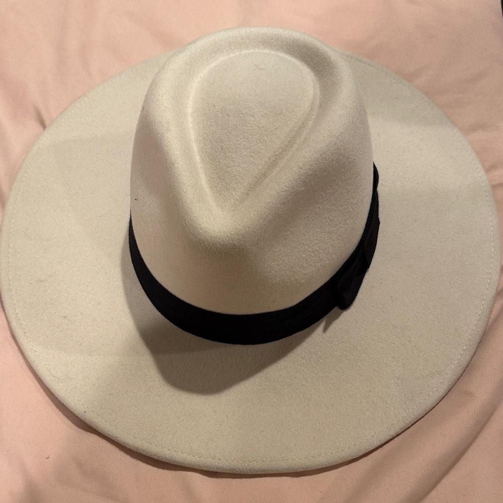 Brixton Wide Cream Fedora with Black Band